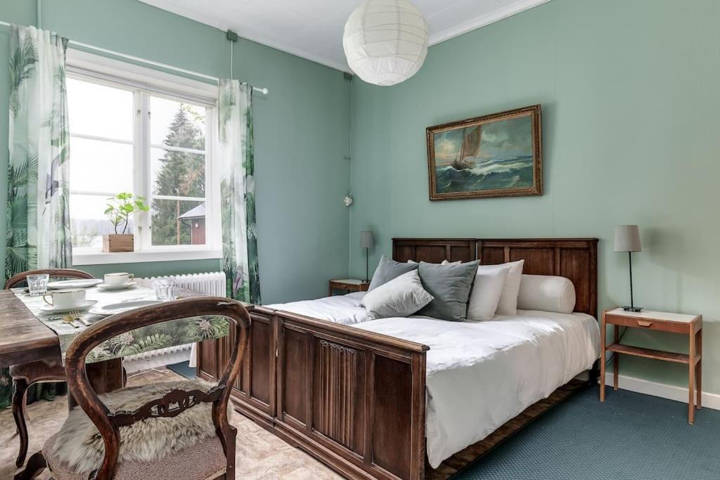 Historic Lakeside Villa, Up To 20 Guests - Ski, Boat * Sunnansjo (Ludvika)